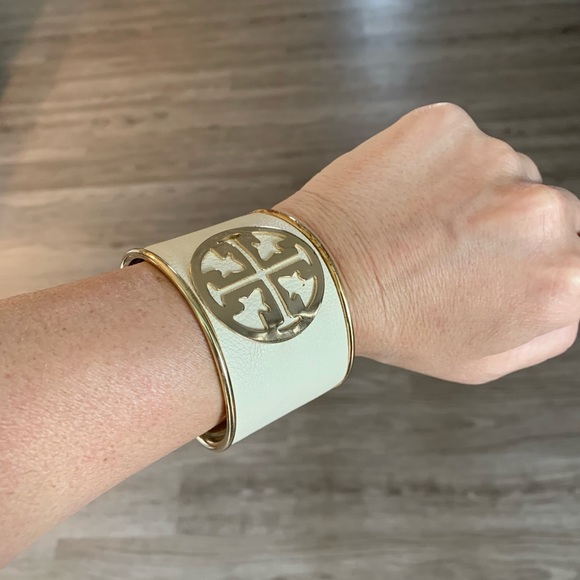 Tory Burch wrist cuff - Picture 6 of 6